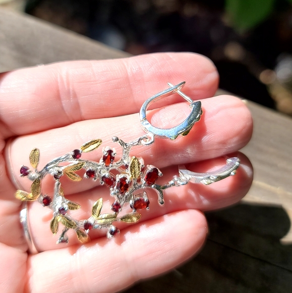 Gorgeous Garnet & Rhodolite sterling & gold floral chandelier earrings - Picture 3 of 6